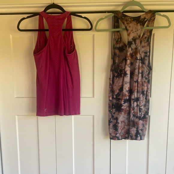 Zyia Seamless Razor Back Tank Lot - Picture 5 of 7